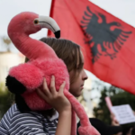 Nga Ermal Hasimja: Ja kush qendron pas protestës